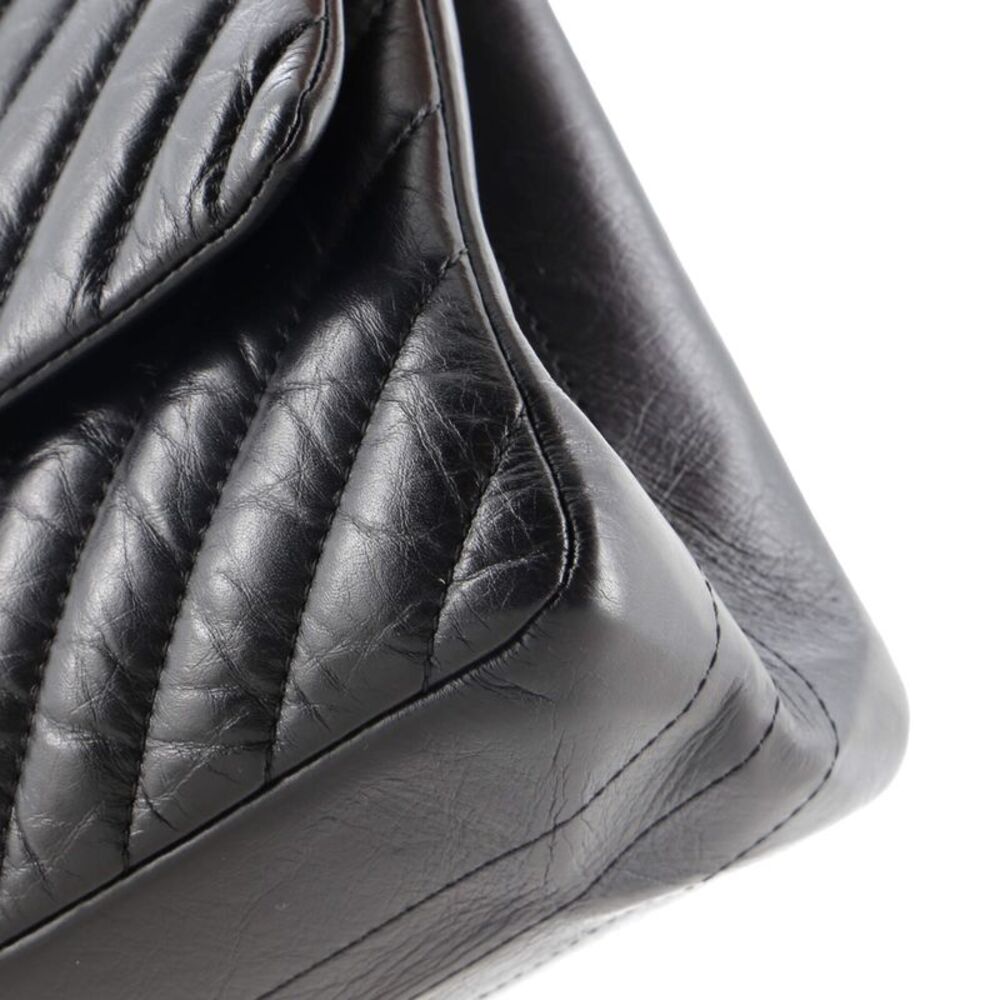 Chanel So Black Reissue 2.55 Flap Bag Chevron Aged Calfskin 226 Black - Picture 7 of 8